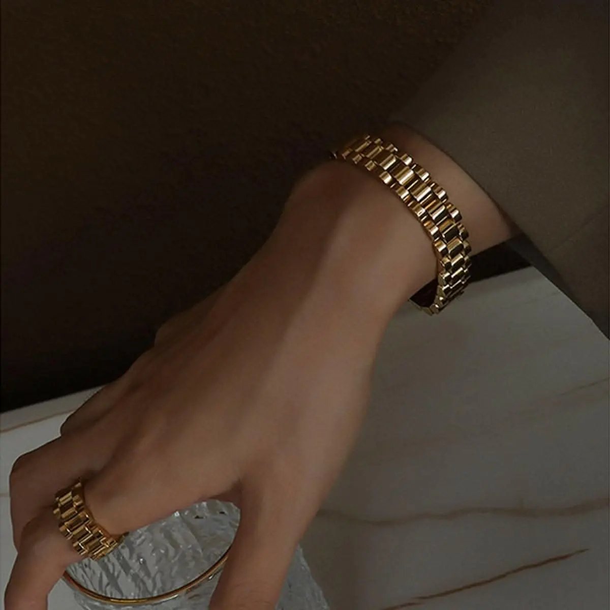 Elegant gold-plated titanium bracelet - Love Salve